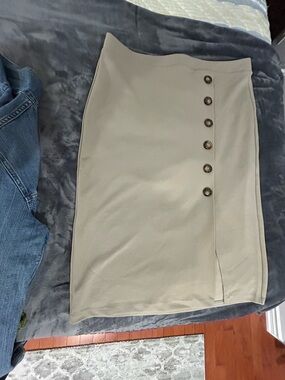 Classic Beige Button-Accent Pencil Skirt